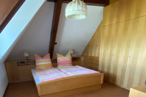 Ferienwohnung 1: Schlafzimmer mit Doppelbett