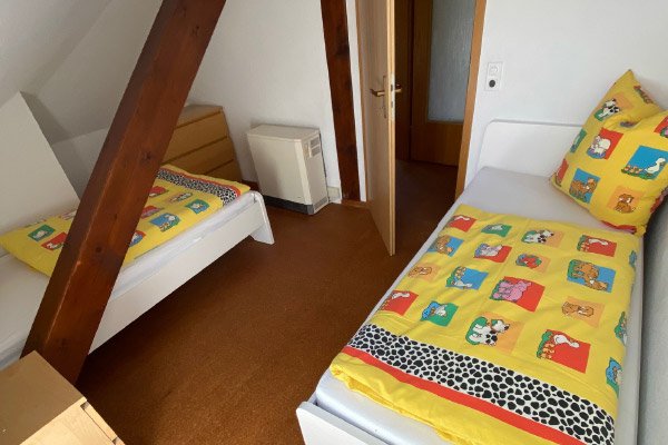 Ferienwohnung 1: Schlafzimmer mit 2 Einzelbetten