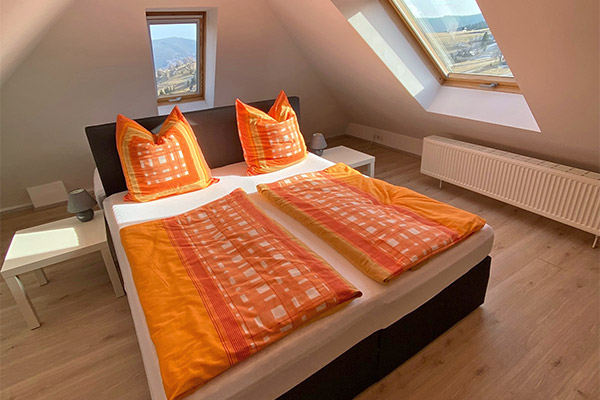 Ferienwohnung 2: Schlafzimmer obere Etage